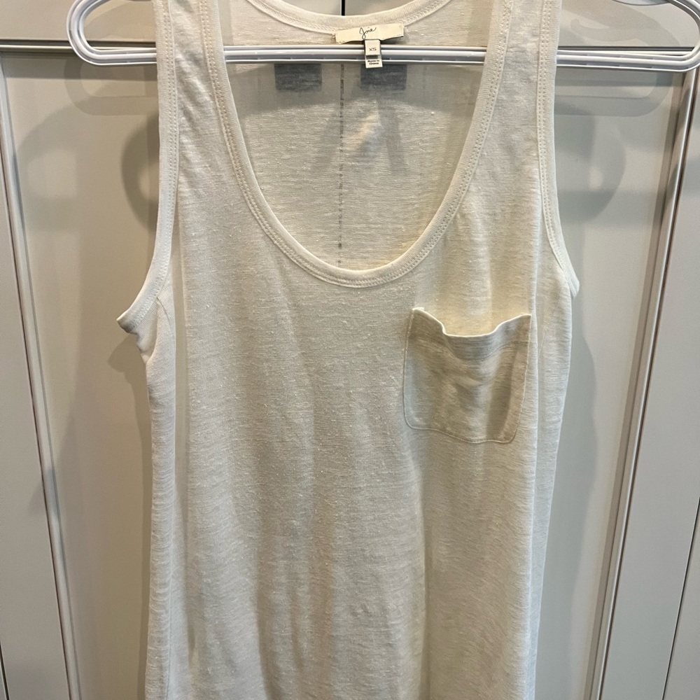Joie 100% Linen Tank. Color is Ivory. Size XS. Runs a little on the larger side